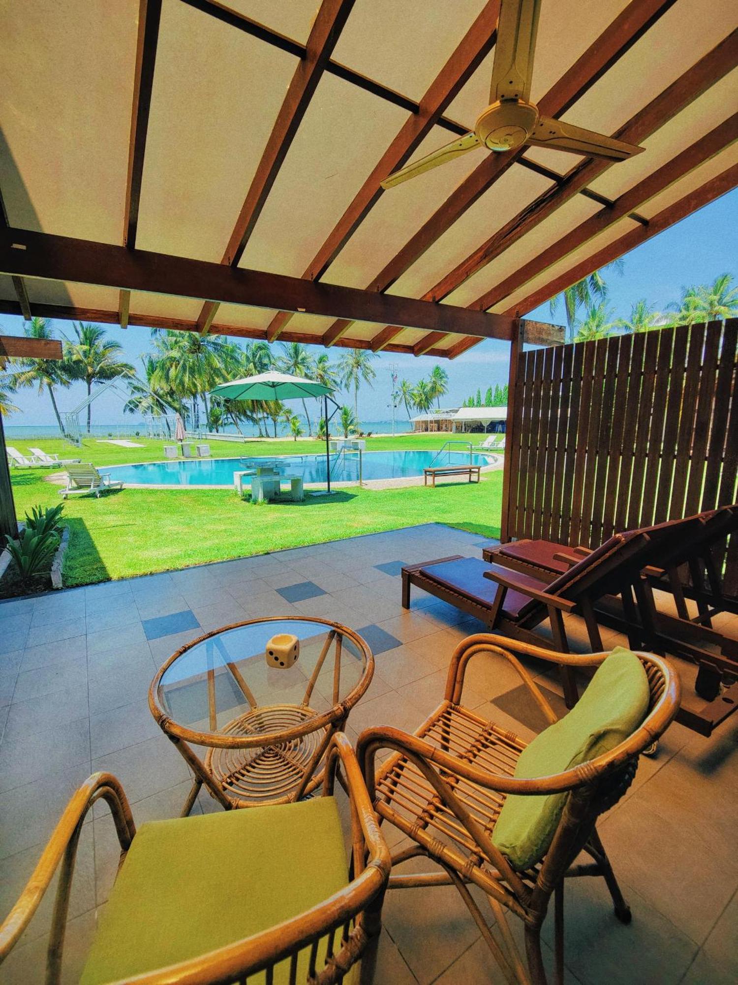 Langkah Syabas Beach Resort Kinarut Exterior foto